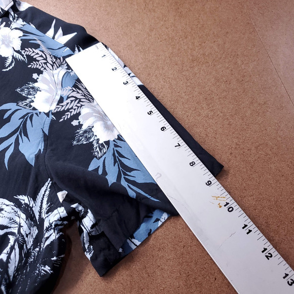 Cubavera Hawaiian Shirt Mens M Black Floral Short Sleeve Button Up Resortwear - Picture 8 of 10